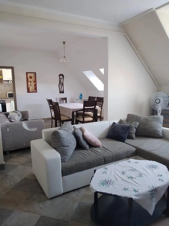 Timar Apartman Eger Kwatera prywatna
